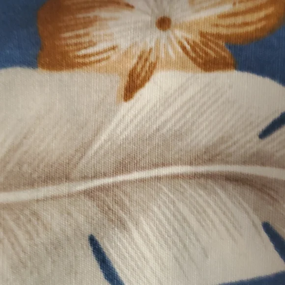 Topical short sleeve shirt - Picture 6 of 8